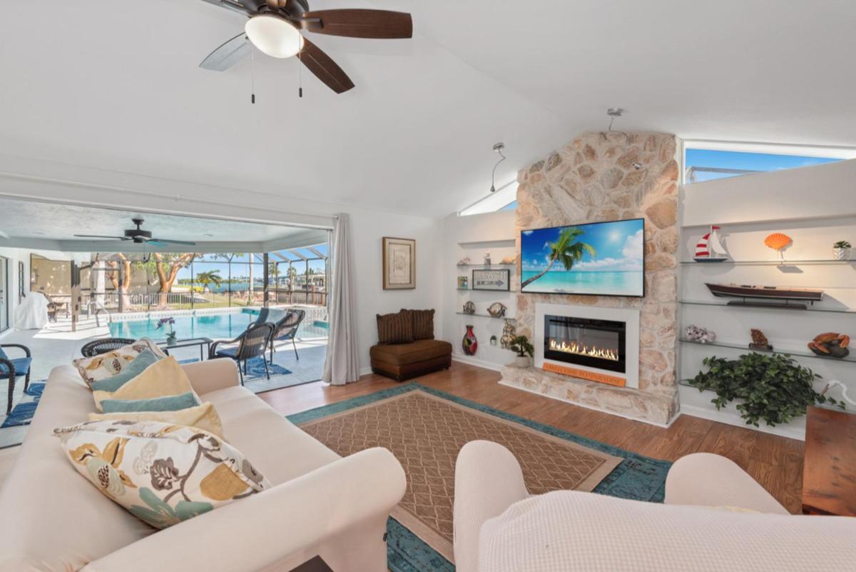 ליבוניה Elevated 955 - Spacious Family Riverfront Home 4 Bedrooms מראה חיצוני תמונה